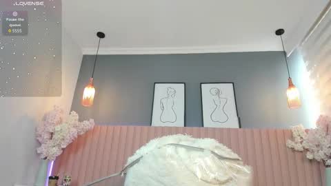 Snapshot of babe_sophiee chatting on 10.19.25 babe_sophiee online show from 10.19.25