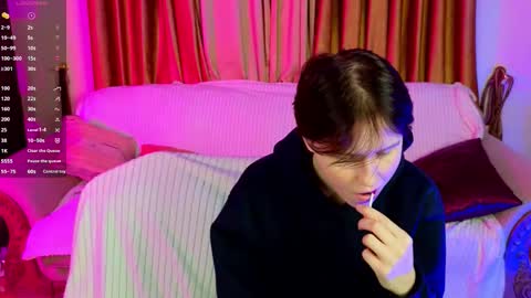 Snapshot of babees_eva chatting on 09.27.25 Sweety Eva online show from 09.27.25