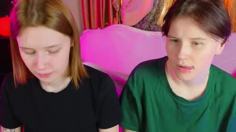 Snapshot of babees_eva chatting on 11.04.25 Sweety Eva online show from 11.04.25