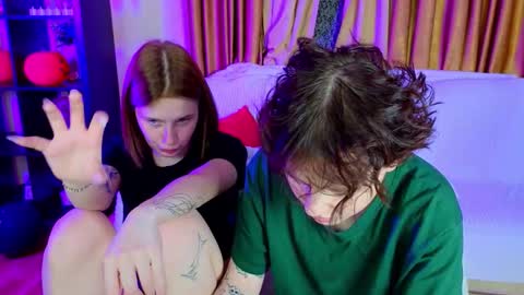 Snapshot of babees_eva chatting on 11.06.25 Sweety Eva online show from 11.06.25