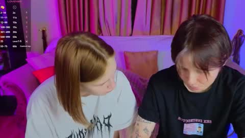 Snapshot of babees_eva chatting on 11.12.25 Sweety Eva online show from 11.12.25