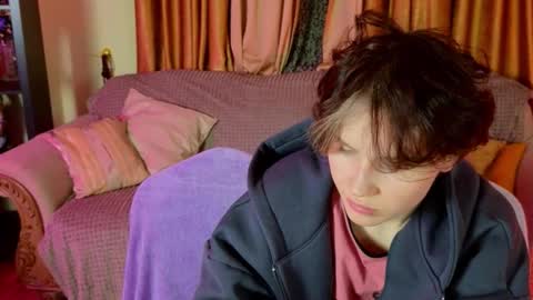 Snapshot of babees_eva chatting on 11.29.25 Sweety Eva online show from 11.29.25