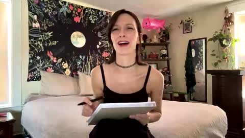 Fern Browning online show from 04.08.26