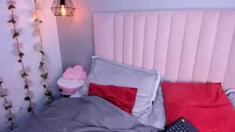 baby__kitty_ online show from 11.05.25