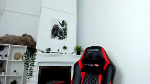 Snapshot of baby_evalena chatting on 01.24.25 Evalena maybe just Eva online show from 01.24.25