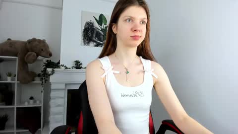 Snapshot of baby_evalena chatting on 03.11.25 Evalena maybe just Eva online show from 03.11.25