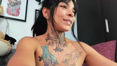 Snapshot of baby_greedy3 chatting on 02.04.25 BomBom online show from 02.04.25