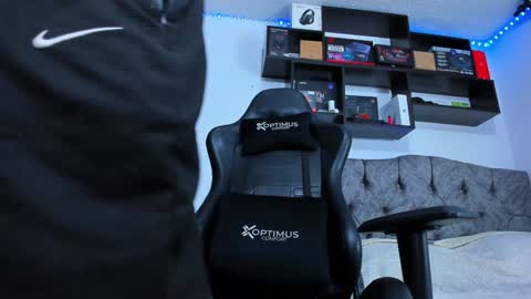 Junior       Independent Model online show from 12.16.24