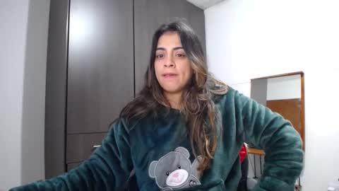 Snapshot of baby_roose chatting on 01.05.25 Baby online show from 01.05.25