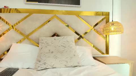 baby_scarleth_ online show from 12.19.25