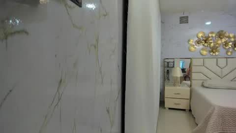 Snapshot of babyangel18_ chatting on 11.02.25 ANGEL online show from 11.02.25