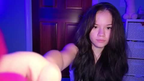 babyaves online show from 10.10.25