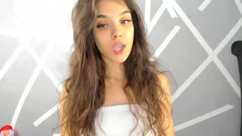 Snapshot of babyaylin chatting on 12.12.24 Aylin online show from 12.12.24