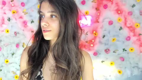 Snapshot of babyaylin chatting on 01.14.25 Aylin online show from 01.14.25