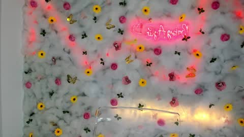 Snapshot of babyaylin chatting on 01.21.25 Aylin online show from 01.21.25