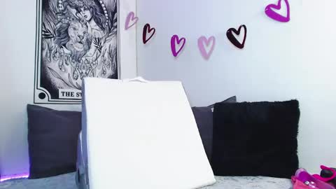 Snapshot of babycat4_ chatting on 02.22.25 MARIA online show from 02.22.25