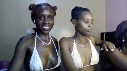 Snapshot of babydoll_230 chatting on 04.11.26 Babydoll 230 online show from 04.11.26