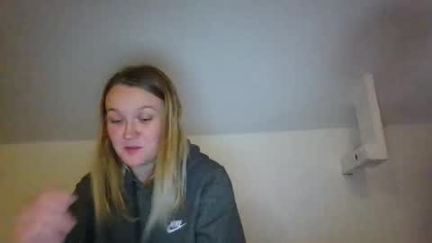 babykay03 online show from 10.31.25