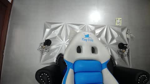 Snapshot of babyschoolgiirl chatting on 10.24.25 Xime Lions online show from 10.24.25