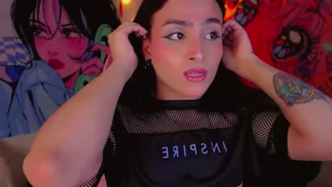 babysofix_ online show from 11.04.25