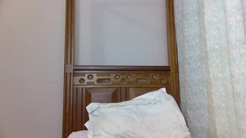 babytylerr online show from 10.24.25