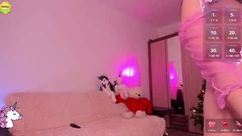 Snapshot of babyuniporn chatting on 12.20.24 Eva online show from 12.20.24