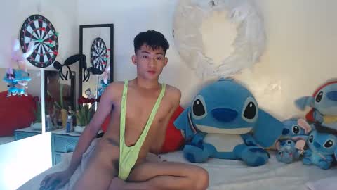 Snapshot of bad_boy_in_bed chatting on 10.23.25 jay online show from 10.23.25