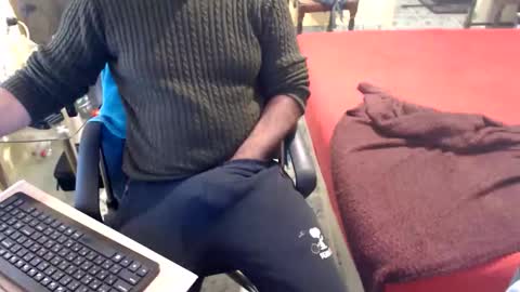 Snapshot of badbulgaro chatting on 12.14.25 badbulgaro online show from 12.14.25