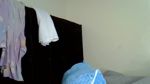 baddie_bunnie online show from 11.22.25