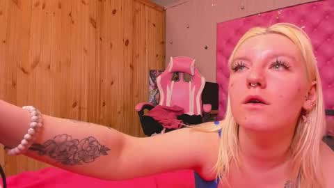 holly online show from 03.07.25