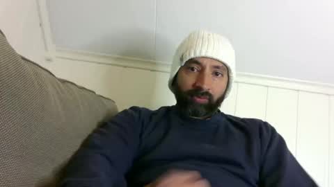 Snapshot of bakkis chatting on 02.19.25 bakkis online show from 02.19.25