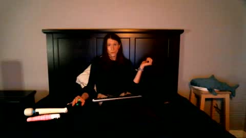 Snapshot of bambi_nova chatting on 08.06.26 Bambi online show from 08.06.26