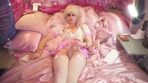 Bambi Bubbles online show from 10.02.25