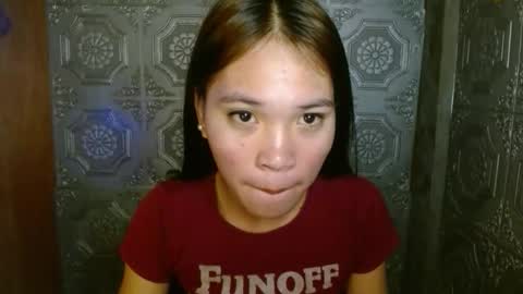 Snapshot of baninay810654 chatting on 11.20.25 baninay810654 online show from 11.20.25