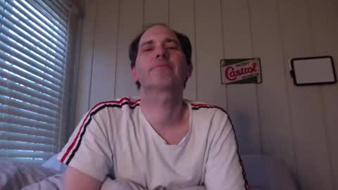 Snapshot of banksysmash chatting on 03.10.25 Jay online show from 03.10.25