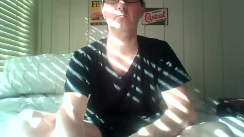 Snapshot of banksysmash chatting on 10.08.25 Jay online show from 10.08.25