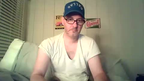 Snapshot of banksysmash chatting on 10.31.25 Jay online show from 10.31.25