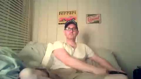 Snapshot of banksysmash chatting on 11.06.25 Jay online show from 11.06.25