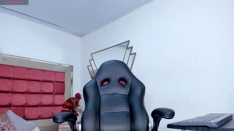 Snapshot of barbaraknox_ chatting on 12.31.24 Barbara online show from 12.31.24