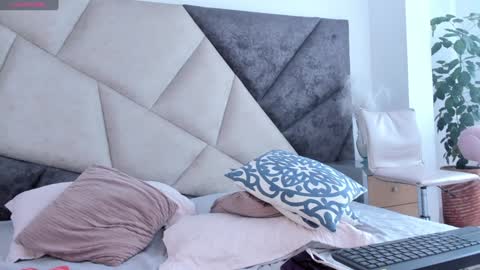 Snapshot of barbaraknox_ chatting on 01.13.25 Barbara online show from 01.13.25