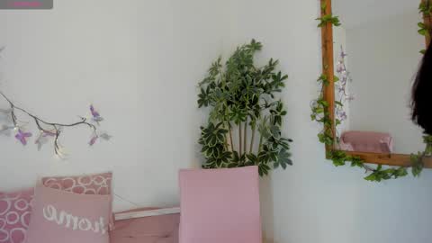 Snapshot of barbaraknox_ chatting on 10.26.25 Barbara online show from 10.26.25