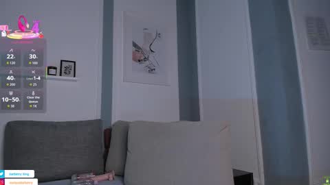 Snapshot of barberryx chatting on 11.30.25 ENRIQUE online show from 11.30.25