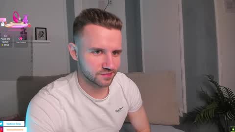 Snapshot of barberryx chatting on 03.07.26 ENRIQUE online show from 03.07.26