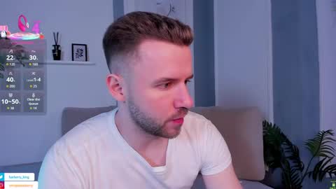 Snapshot of barberryx chatting on 04.11.26 ENRIQUE online show from 04.11.26