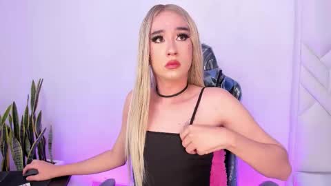          I work from home this is my room 3 online show from 12.14.25