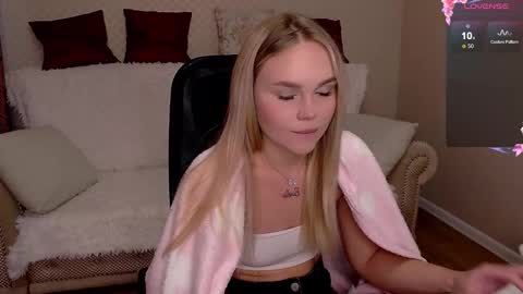 Lilli 3 online show from 09.23.25