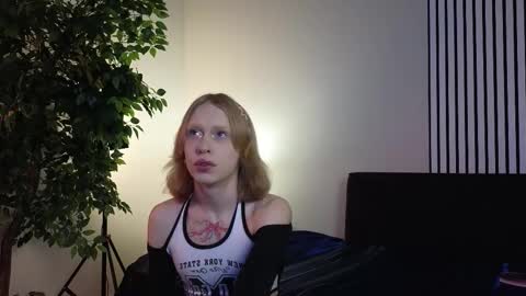 Snapshot of barbie_richy chatting on 10.17.25 barbie_richy online show from 10.17.25