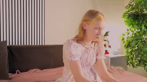 Snapshot of barbie_richy chatting on 11.23.25 barbie_richy online show from 11.23.25