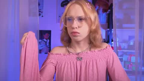 Snapshot of barbie_richy chatting on 11.26.25 barbie_richy online show from 11.26.25