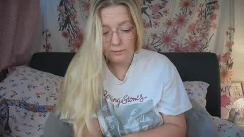 barbiegirl966 online show from 01.11.26